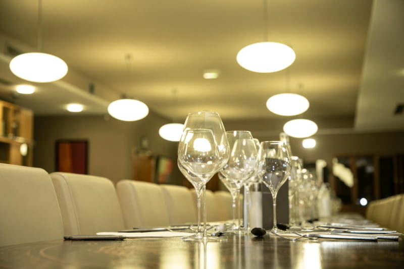 The M. CHAPOUTIER wine school offers you a breathtaking spot for your seminars at the foot of the vines of the Hermitage Hill.